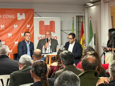 Fotografía 8 de Siempre Conil, aún con más fuerza: 100x100 Unidos presenta su agrupación conileña