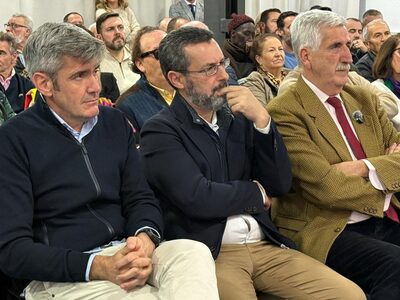 Fotografía 5 de “Me duele Sanlúcar, pare”: 100x100 presenta las líneas de su proyecto para recuperar el futuro de la ciudad