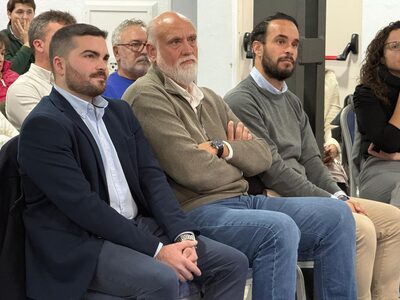 Fotografía 8 de “Me duele Sanlúcar, pare”: 100x100 presenta las líneas de su proyecto para recuperar el futuro de la ciudad